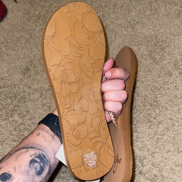 Roxy sandals size 8 - Picture 2 of 2